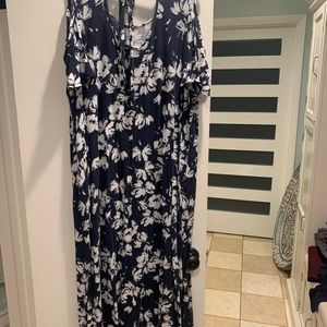 Floor length. Open shoulders lots of compliments